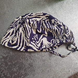 Lilly Pulitzer surgical cap tie back in pristine condition